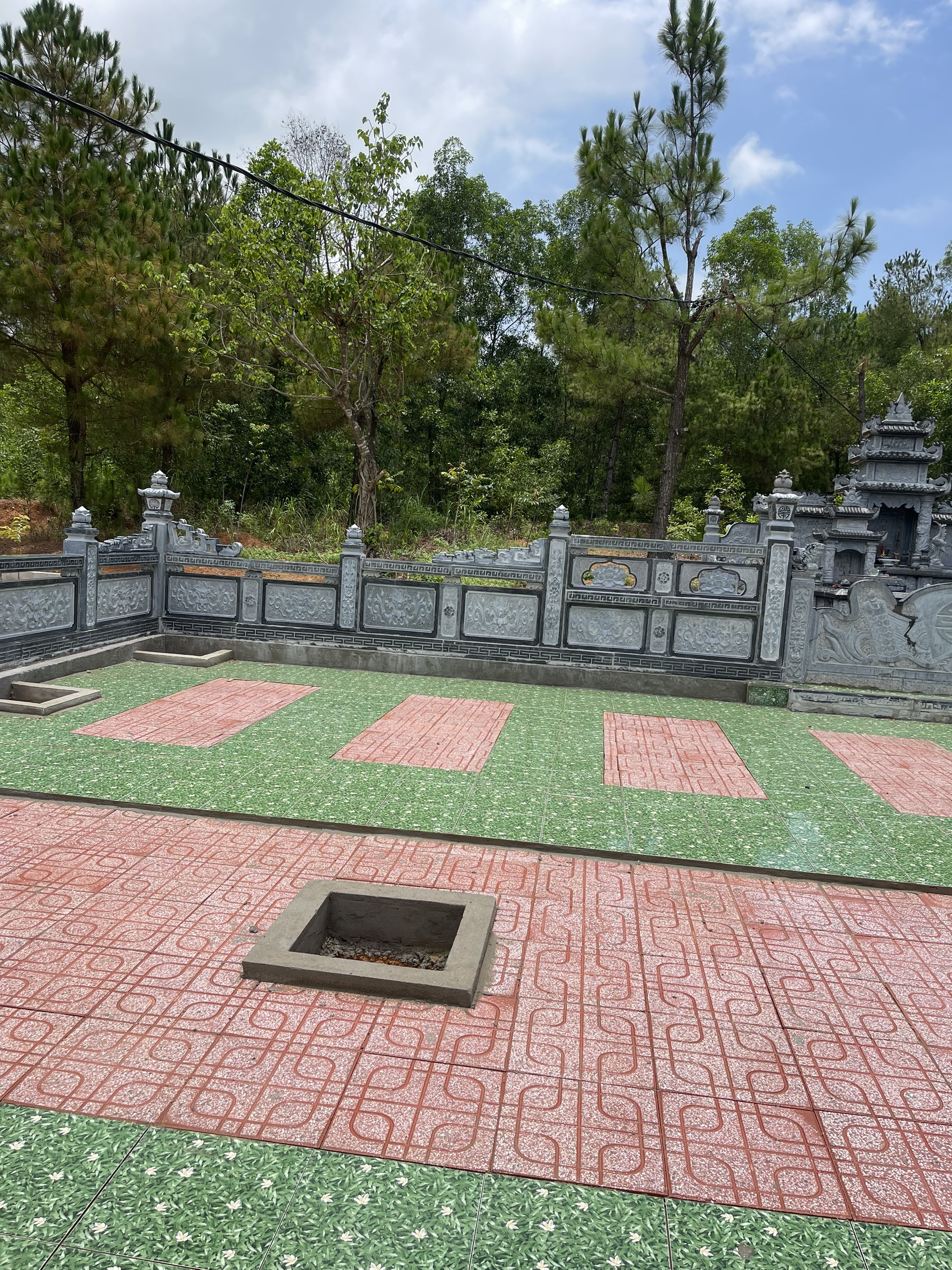 Khu lăng Mộ đá tại Nghệ An